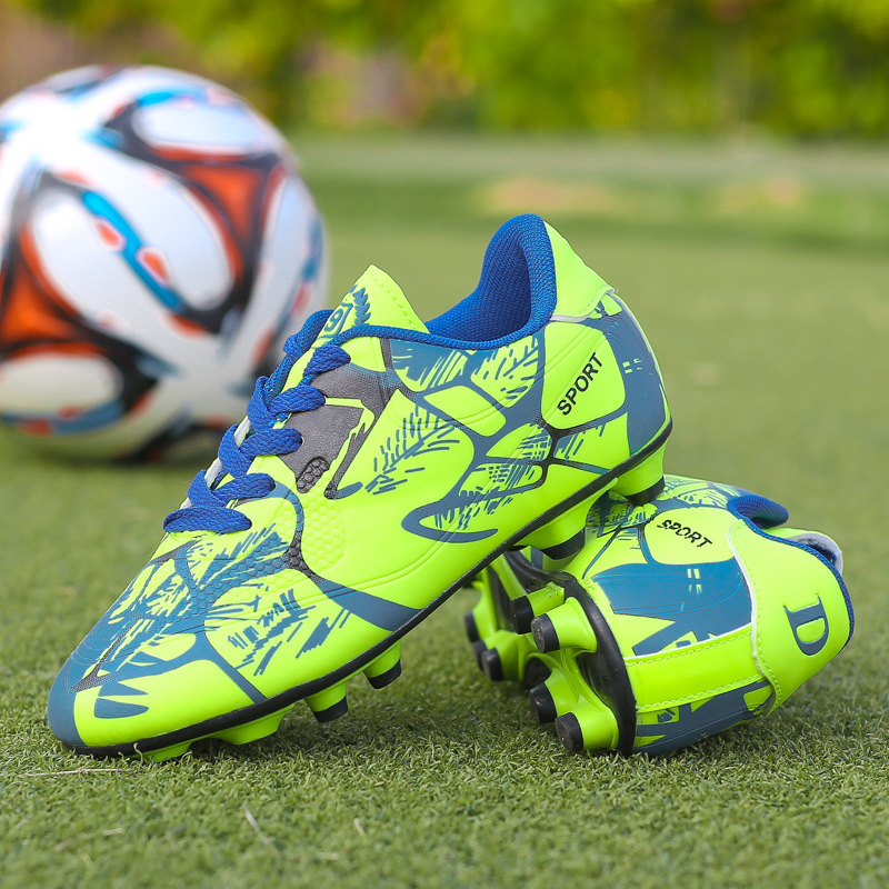 Nieuwe voetbalschoenen voor ki - Kids Outdoor Boots recensie en prijs